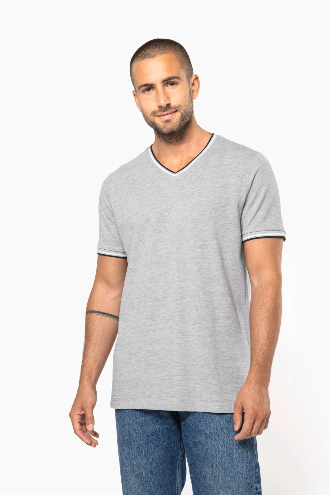 Herren T-Shirt aus Piqué-Trikot mit V-Ausschnitt